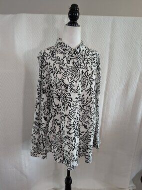 Zara Black & White Abstract Floral Button‑Up Blouse Shirt Size Large Office